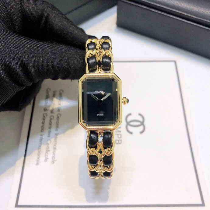 Đồng hồ nữ Chanel mặt chữ nhật siêu cấp