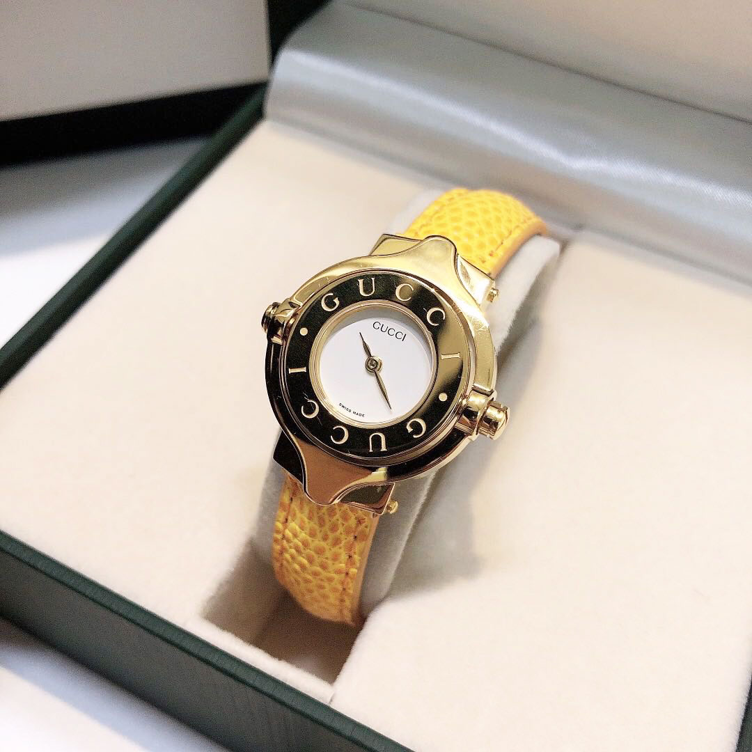 Đồng hồ nữ hiệu Gucci mặt vàng dây da cao cấp