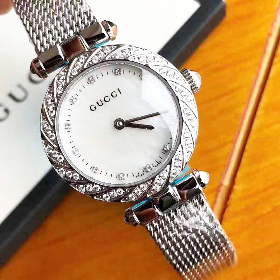 Đồng hồ nữ mặt Saphire Gucci đính đá siêu cấp