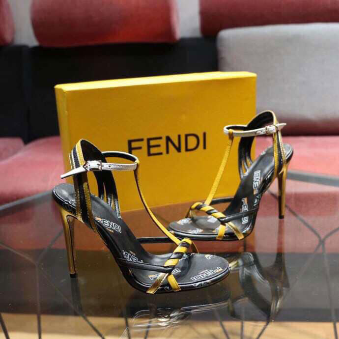 Sandal nữ hiệu Fendi siêu cấp mix màu đen vàng