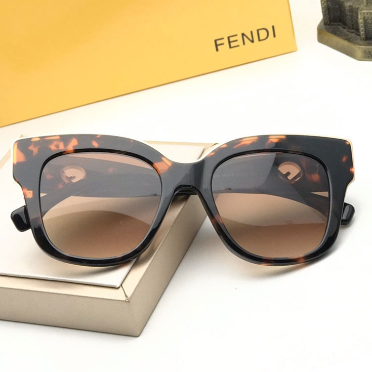 Mắt kính hiệu đồi mồi Fendi super