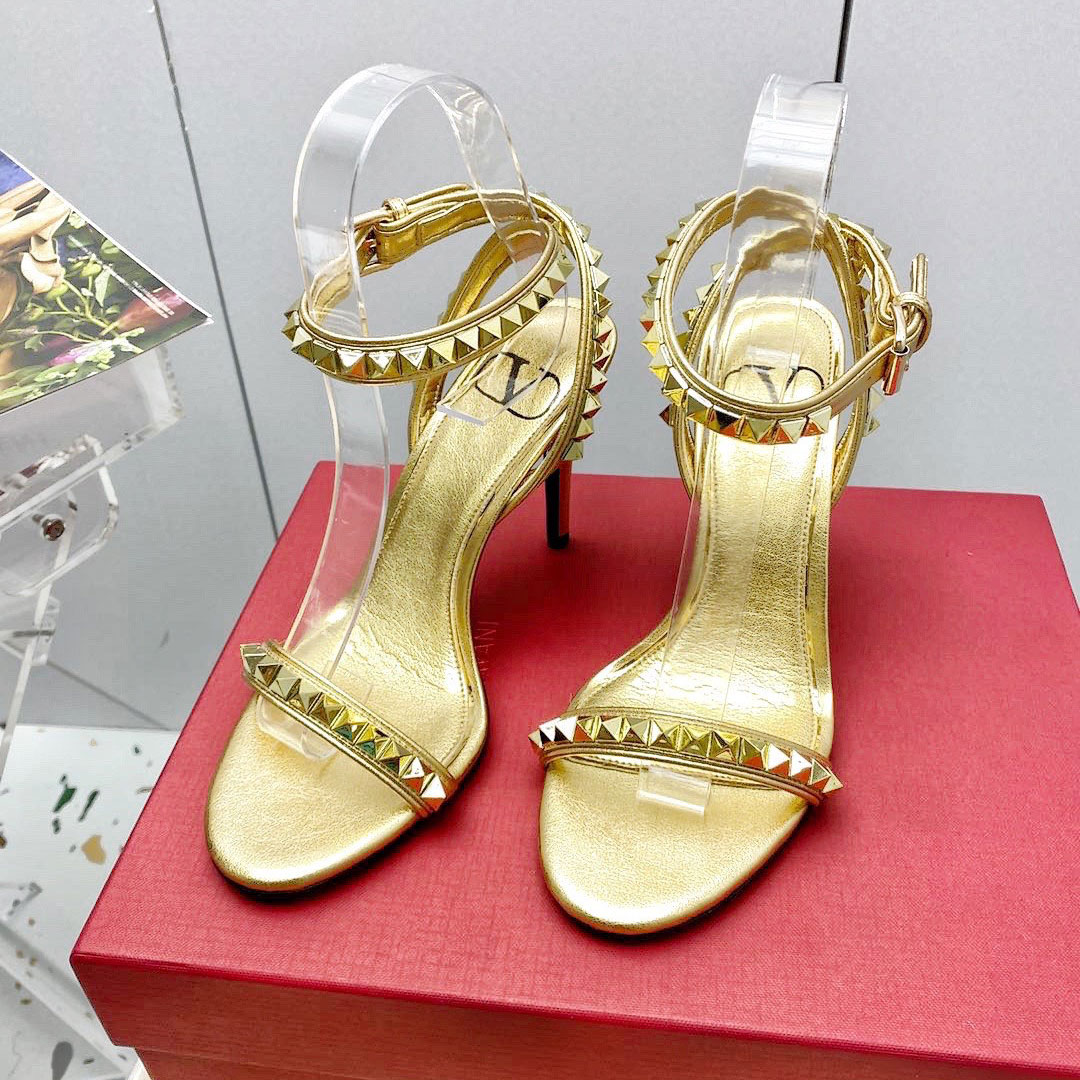 Sandal cao gót Valentino vàng gold siêu cấp