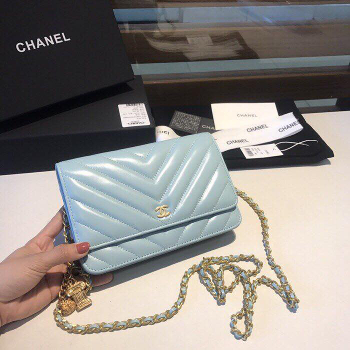 Túi xách Chanel xanh nhạt logo 