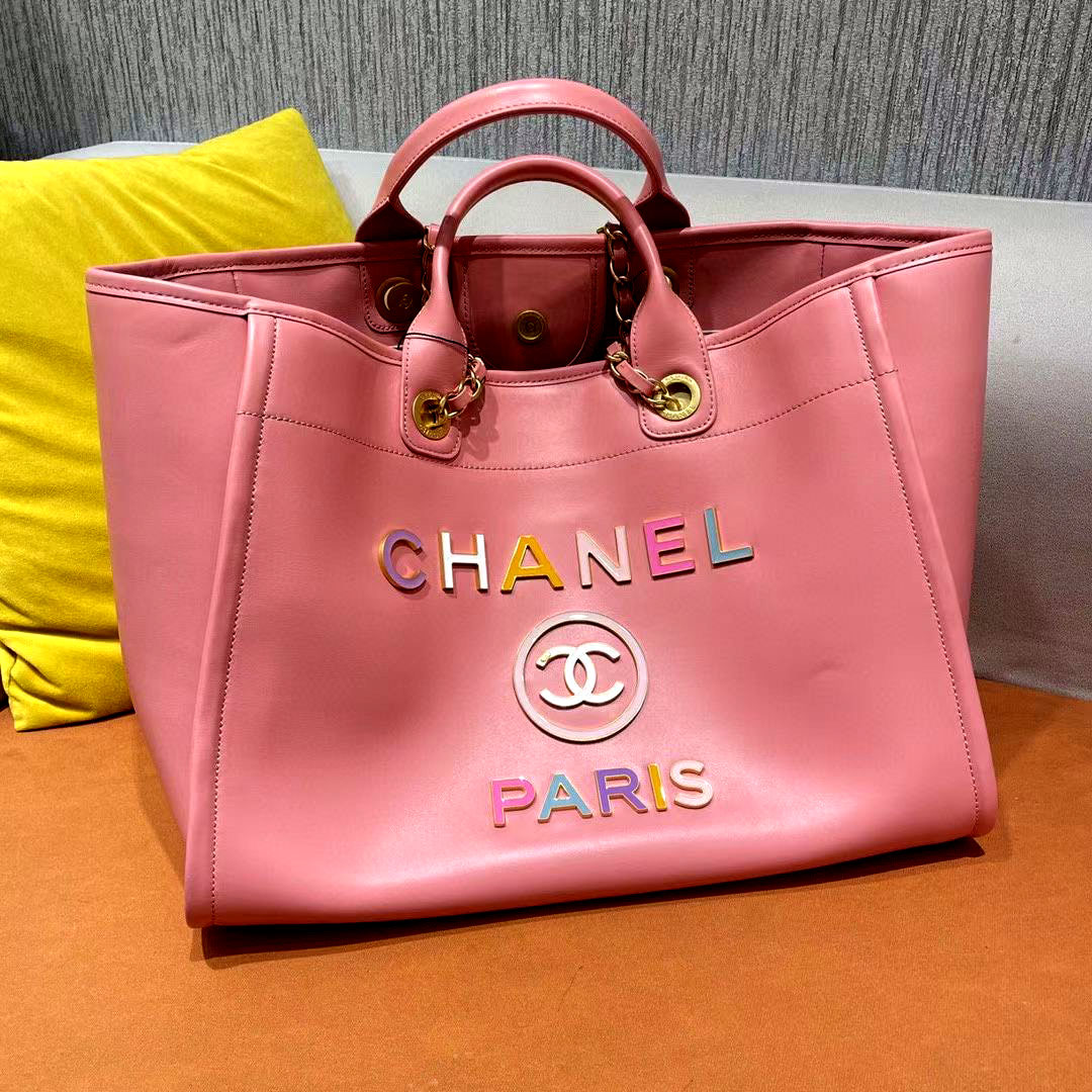 Túi xách da mịn Chanel gắn logo chữ nổi siêu cấp 
