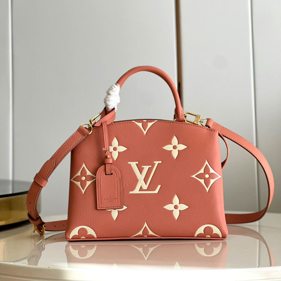 Túi xách Louis Vuitton hoa trắng siêu cấp