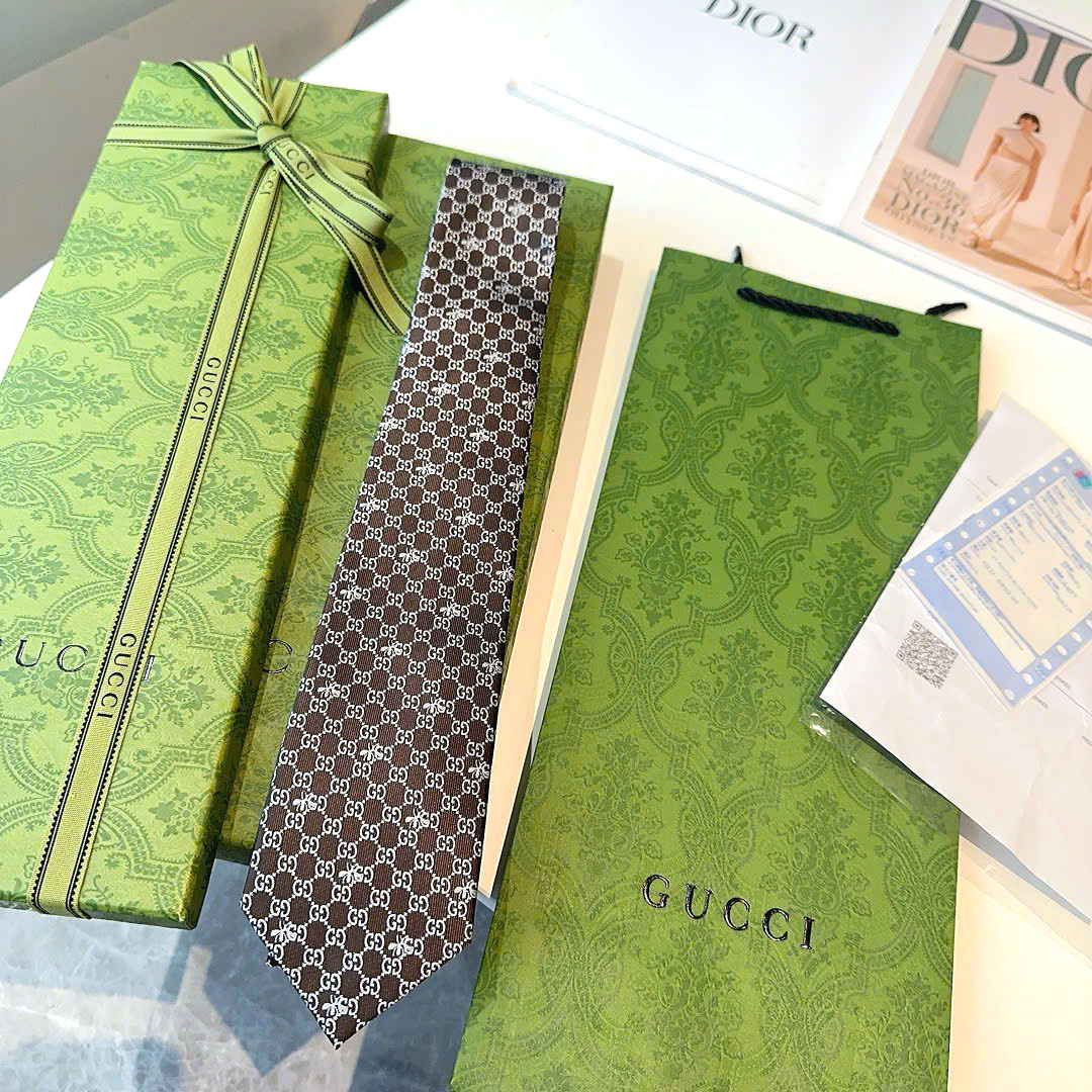 Cavat họa tiết Gucci cao cấp