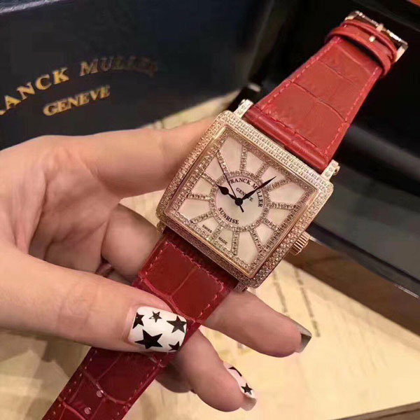 Đồng hồ Franck Muller đính đá