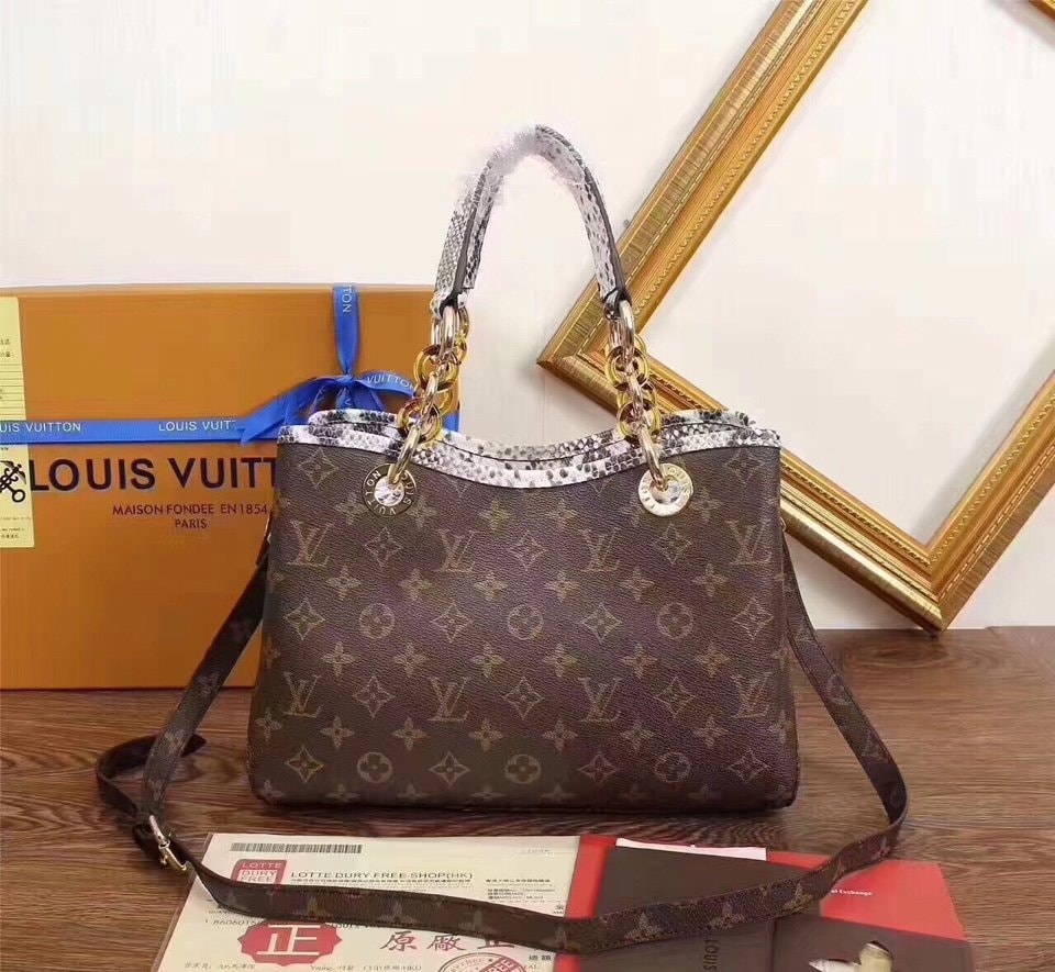 Túi xách LOIUS VUITTON 