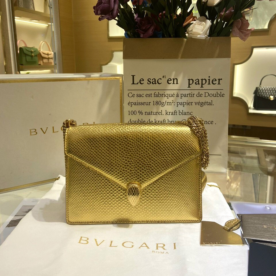 Túi xách Bvlgari vàng gold đầu rắn da sần siêu cấp