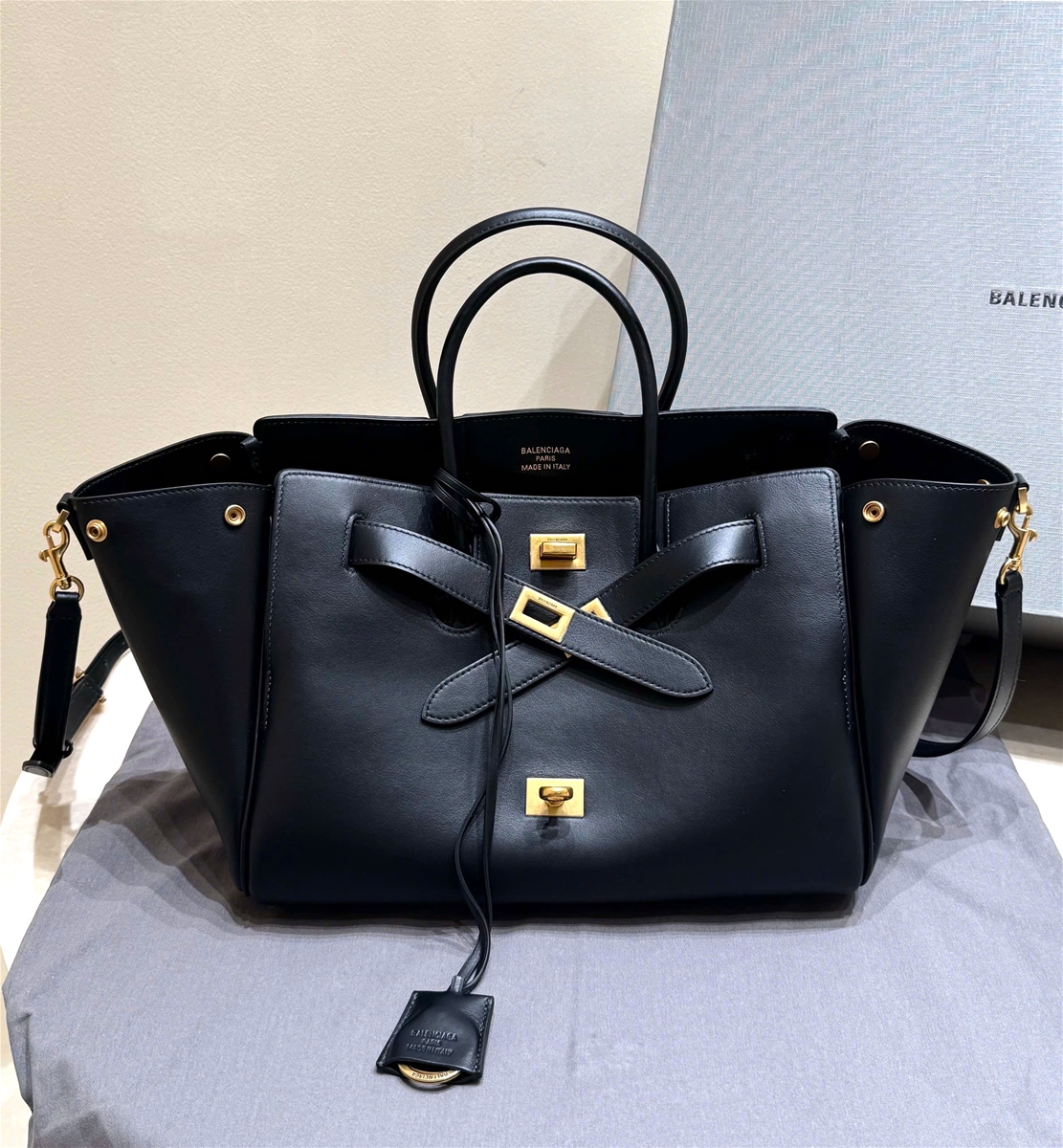 Túi xách da mịn làn Balenciaga siêu cấp